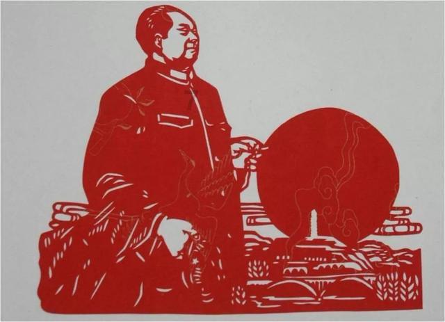 1950年丈夫出差见到毛主席，妻子不相信，最终坦白：我是毛家人